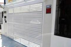 Portao-de-aluminio-em-garagem